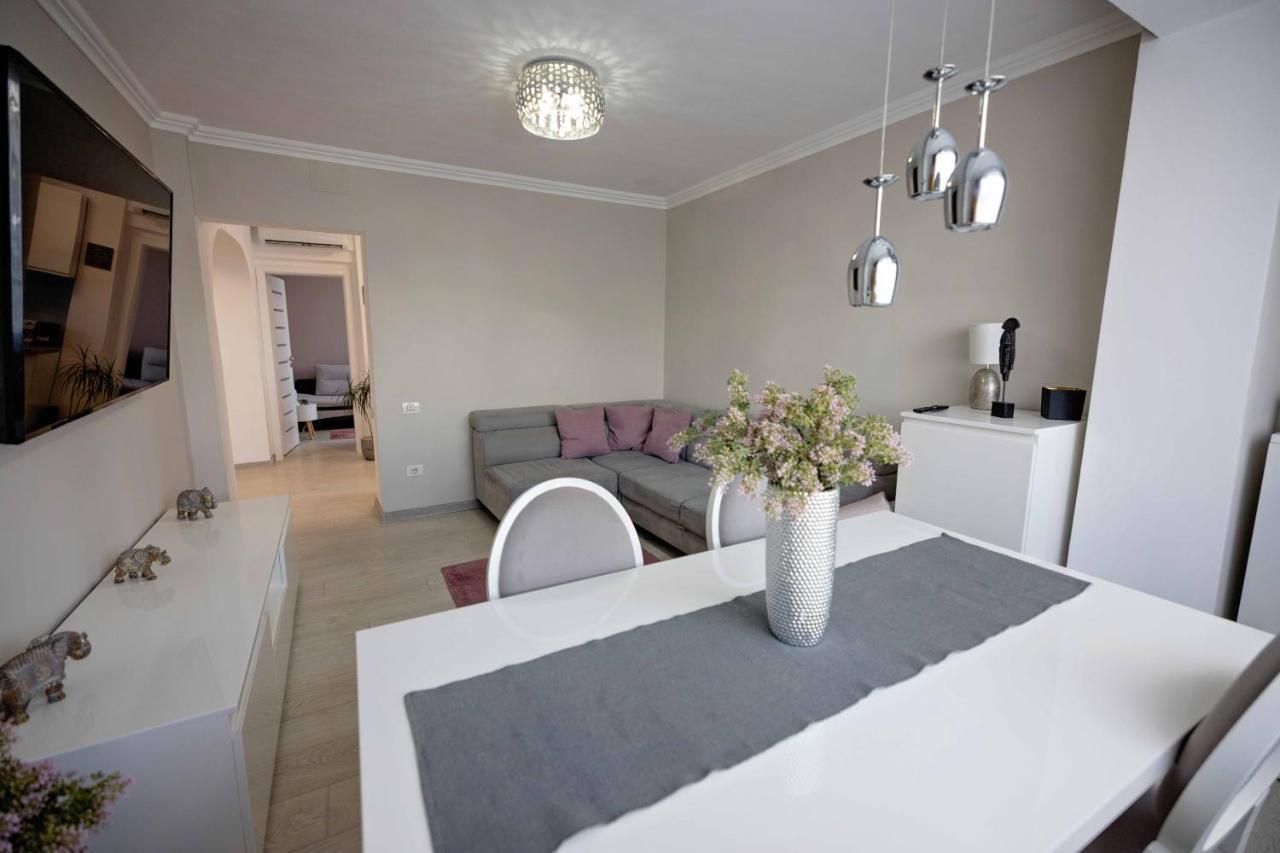 Joyful Apartment Τιμισοάρα Εξωτερικό φωτογραφία