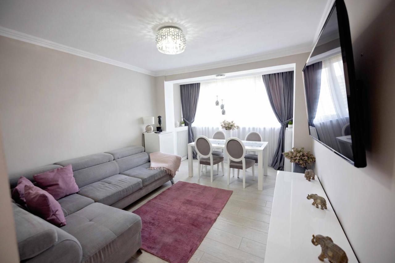 Joyful Apartment Τιμισοάρα Εξωτερικό φωτογραφία